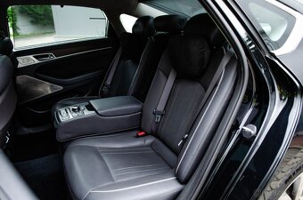 Hyundai Genesis 3.8 V6 GDi HTRAC - 19