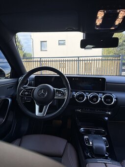 Mercedes-Benz A180 - 19