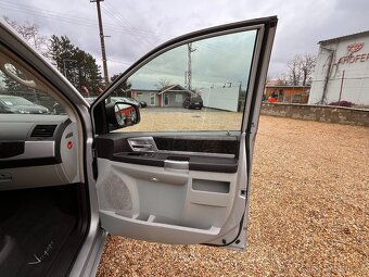 Chrysler Grand Voyager, 2.8 CRD 120kW TOURING 7 MÍS - 19
