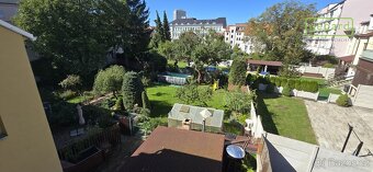 Zděný byt se sklepem a podílem na pozemku - Jírovcova ulice - 19