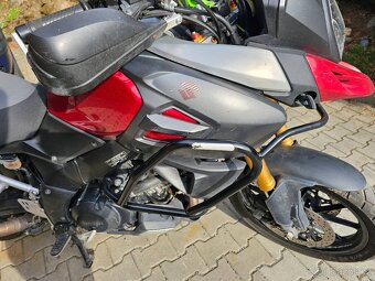 Suzuki DL1000 V-Strom - 19