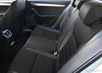 Škoda Octavia 1,6TDI DSG NAVI CARPLAY - 19
