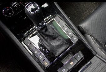 Škoda Superb Combi L&K 2.0 TSI 140 kW DSG - 19