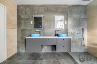 Prodej velkorysého domu 6+kk, wellness, 2x garáž, Tanvald -  - 19