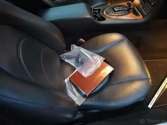 JAGUAR XK8 4,0 209kw 11/2000 - 19