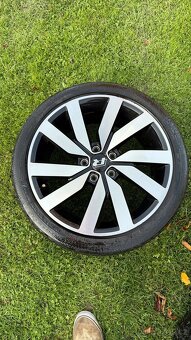 VW Golf 7.5 R-line DSG - 2017 MAX VÝBAVA - super stav - 19