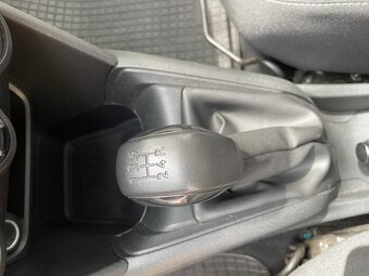 Peugeot 208 1.0 50kW - 19