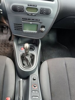 Seat Leon 1.6 75kw 2008 servisní kniha 149t/km - 19