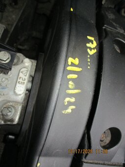 Peugeot Partner 1.6i TeePee 66kW ZADNÍ KŘÍDLA TAŽNÉ Z - 19