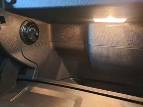 Škoda Roomster  Fresh,1.2 TSi 77 kw, rok 2014, 190tis. km - 19