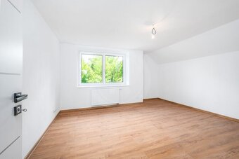 PRODEJ RODINNÉHO DOMU SE ZAHRADOU, DOLNÍ TŘEBONÍN - 19