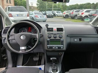VW Touran, 2.0 TDI, DSG, Xenon, tažné - 19