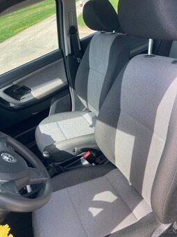 Fabia 1,2  56 tis km  1majitelka servisní historie - 19