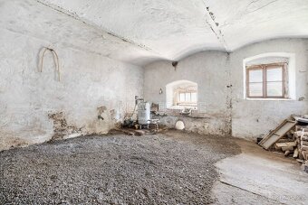 Prodej zemědělské usedlosti 758 m2, pozemek 4 530 m2 - 19