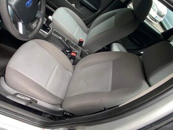 Ford Focus Combi 1.6i 74kW klimatizace tažné ABS 2007 - 19