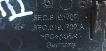 Škoda Octavia rámeček vedení vzduchu - 19