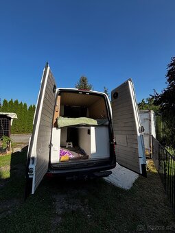 Obytná dodávka Mercedes-Benz Sprinter 319 CDI - 19