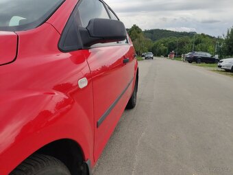 Ford Focus 1.6i - 74 kW - klimatizace - 19