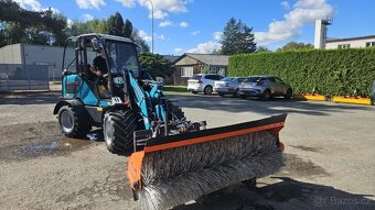 kolový kloubový nakladač, motor Kubota - 19