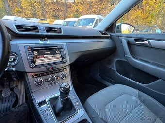 Volkswagen Passat Combi 2.0 TDI 103 kW klima serviska ČR - 19