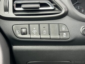 Hyundai i30 1.5T-Gdi 117kW MildHyb Smart - 19
