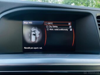 Volvo V60 2.0D 120KW 5VALEC AUTOMAT SENZORY VÝHŘEV R-DESIGN - 19