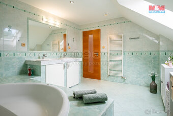 Prodej rodinného domu, 5+1 a 1+kk, 300 m², Pištín - 19