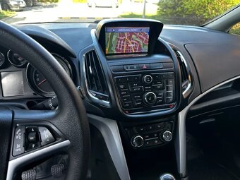 Opel Zafira Tourer 1.4 T 103kW 7 míst 1. Maj Původ ČR Navi - 19