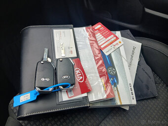 Kia Cee´d Combi 1,0 T-GDI MÁLO NAJETO, DPH - 19