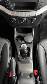 Fiat Freemont 2.0 JTD 2011,7 míst,2x kola,MAX VÝBAVA - 19