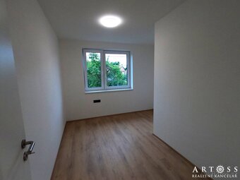 Pronájem novostavby rodinného domu 4+kk s terasou, v obci Li - 19