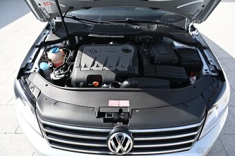 Volkswagen Passat 2.0TDI 103KW DSG Comfort. 8/12 - 19