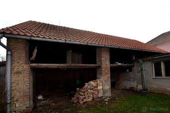 Prodej venkovské usedlosti v Předoníně s dvěmi stodolami na  - 19