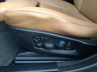 BMW Řada 5, 2,0 520d - 19