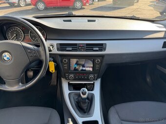 BMW Řada 3 Touring 318d - 19
