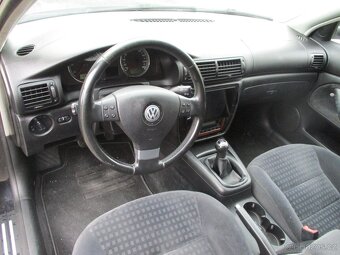 VW PASSAT 1.9 TDi  KOMBI - Tažné zařízení - 19