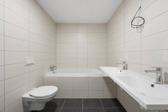 Litomyšl nový střešní byt 3kk, velká terasa, dvě garáž.stání - 19