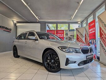 BMW Řada 3 330e xDrive ADVANTAGE, ČR, DPH - 19