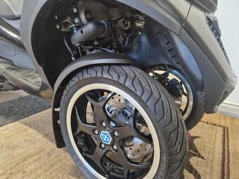 Piaggio MP3 500 LED ESP USB 5/2015 - 19