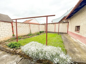 Prodej rodinného domu se dvěmi bytovými jednotkami, 246 m2 - - 19