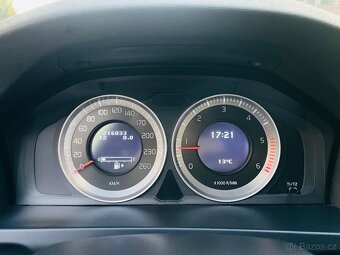 Volvo V60 2.4D5 5-VÁLEC MANUÁL VÝHŘEV KAMERA TAŽNÉ SERVISKA - 19
