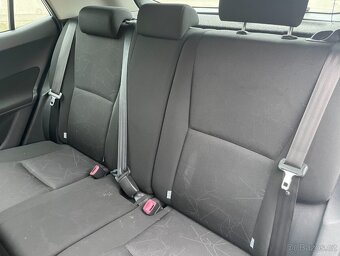 Toyota Auris 1.4 2008 - 19