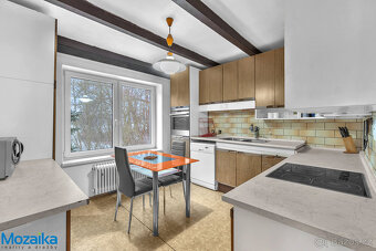 Velký rodinný dům u lesa na okraji Letohradu, ul.Taušlova. - 19