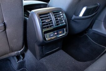 Volkswagen Passat 2.0 TDI 4Motion DSG /AJ NA SPLATKY/ - 19