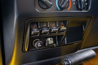 Jeep Wrangler RUBICON TJ 4.0 V6 AT 130kw - 19