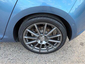Golf 7 1.4 tsi 103 kw highline bixenon krásný stav - 19