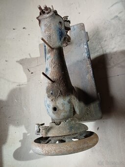 staré šicí stroje k renovaci - 19