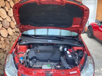 SUZUKI SX4 1,6i 4x4 88 kw plná výbava tažné bezkličkové DO - 19