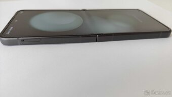 Samsung Galaxy Z Flip5 (F731B) 8GB/512GB, Green - 19