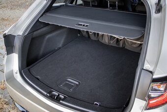 Suzuki Swace 1.8l hybrid GL+ CVT - 19